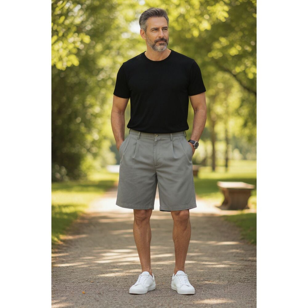 Eddie Bauer Mens Khaki green Chino pleated front shorts size 36